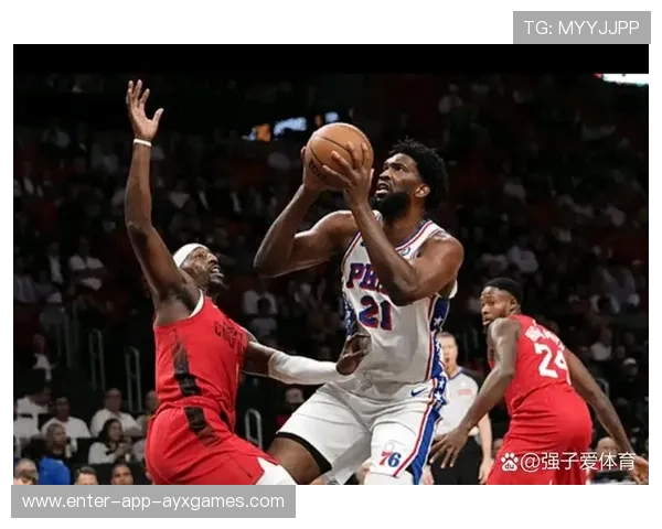 76人内线强攻频繁压迫对方篮筐