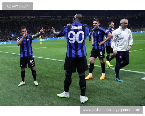 劳塔罗禁区强势扛人抽射，国米主导比赛节奏